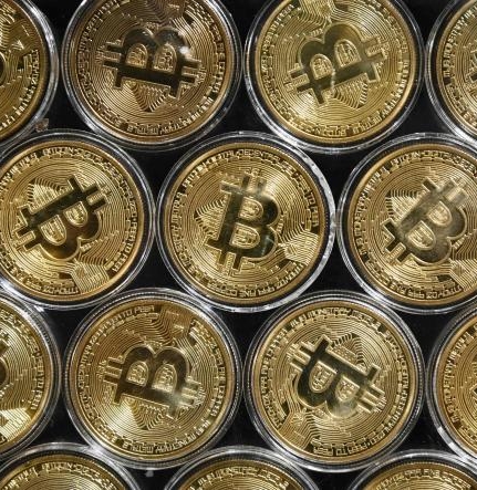 Bitcoin avis 2025: faut-il investir maintenant ?